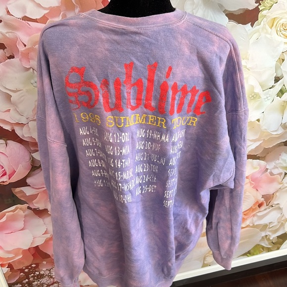 fits oversized. worn twice. FINAL SALE - Picture 2 of 3